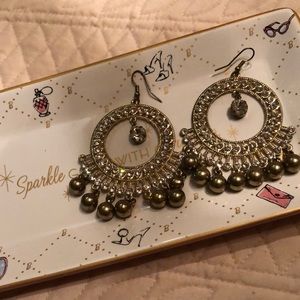 ⭐️ Dangling Crystal Center + embedded in gold tone setting & hanging beads